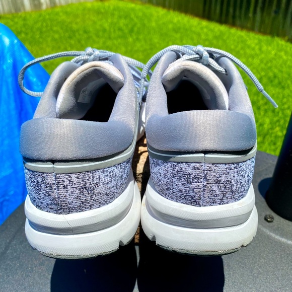 Brooks Launch 5 Womens Shoes - Picture 3 of 5